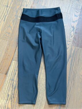 ALO Yoga High-Waist Capri Leggings - Deep Jade size L